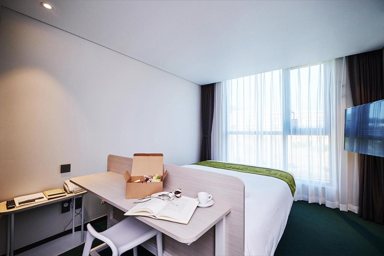 Jeju Pureun Hotel Seogwipo-stad Buitenkant foto