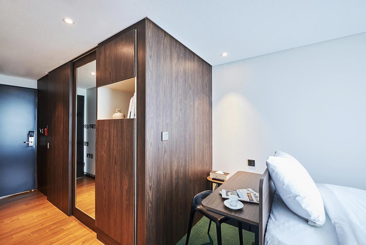 Jeju Pureun Hotel Seogwipo-stad Buitenkant foto