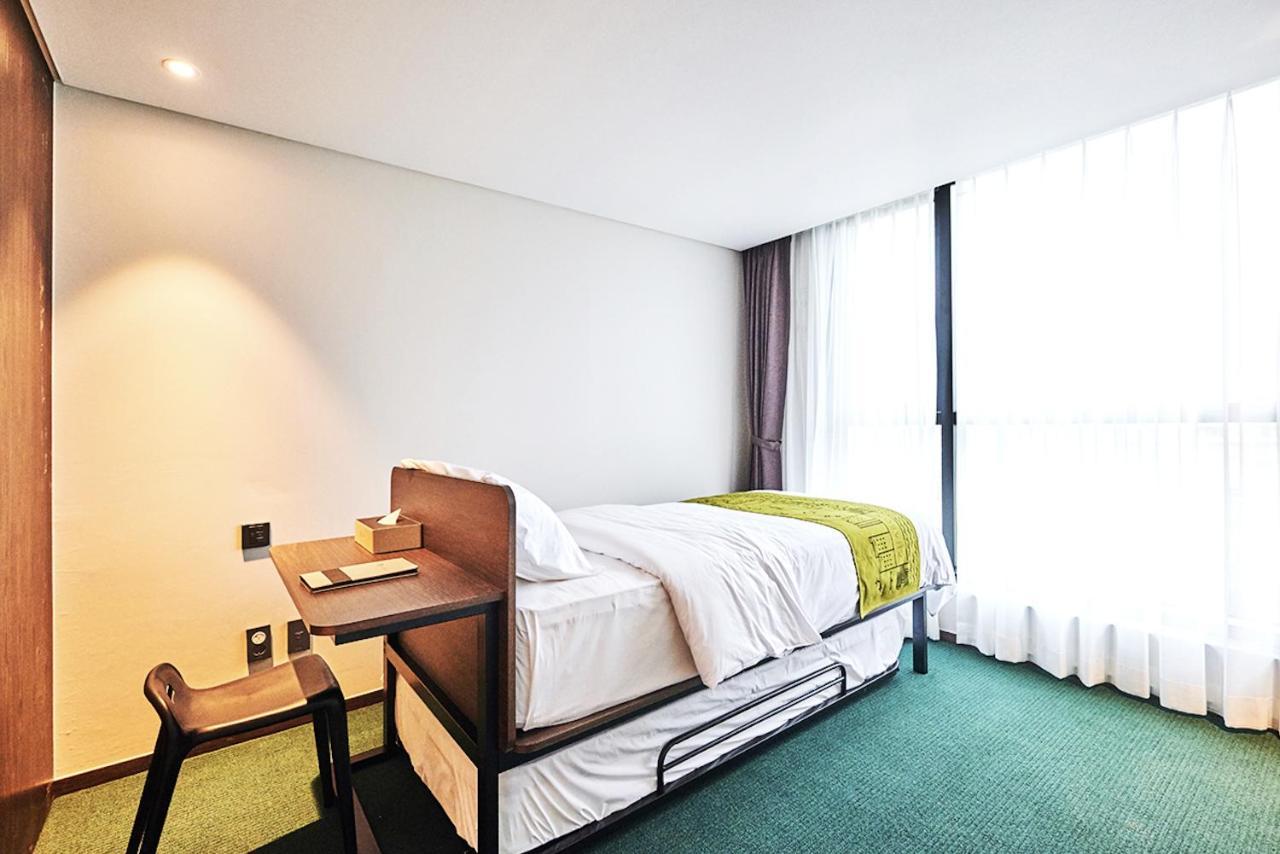 Jeju Pureun Hotel Seogwipo-stad Buitenkant foto